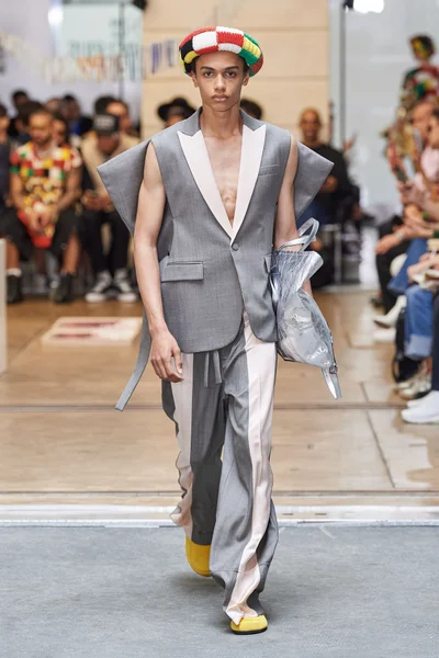 Look 7